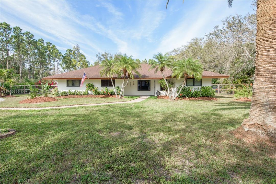 待售: $999,900 (4 贝兹, 2 浴室, 2890 平方英尺)