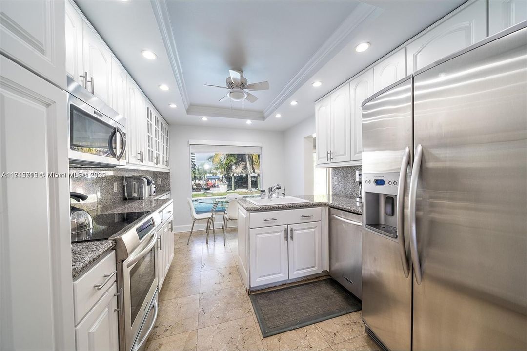 Recently Rented: $8,500 (3 beds, 2 baths, 2247 Square Feet)