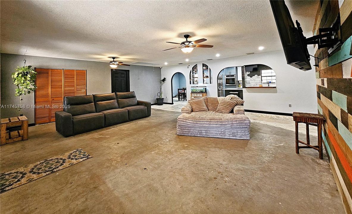 待售: $549,900 (3 贝兹, 2 浴室, 0 平方英尺)