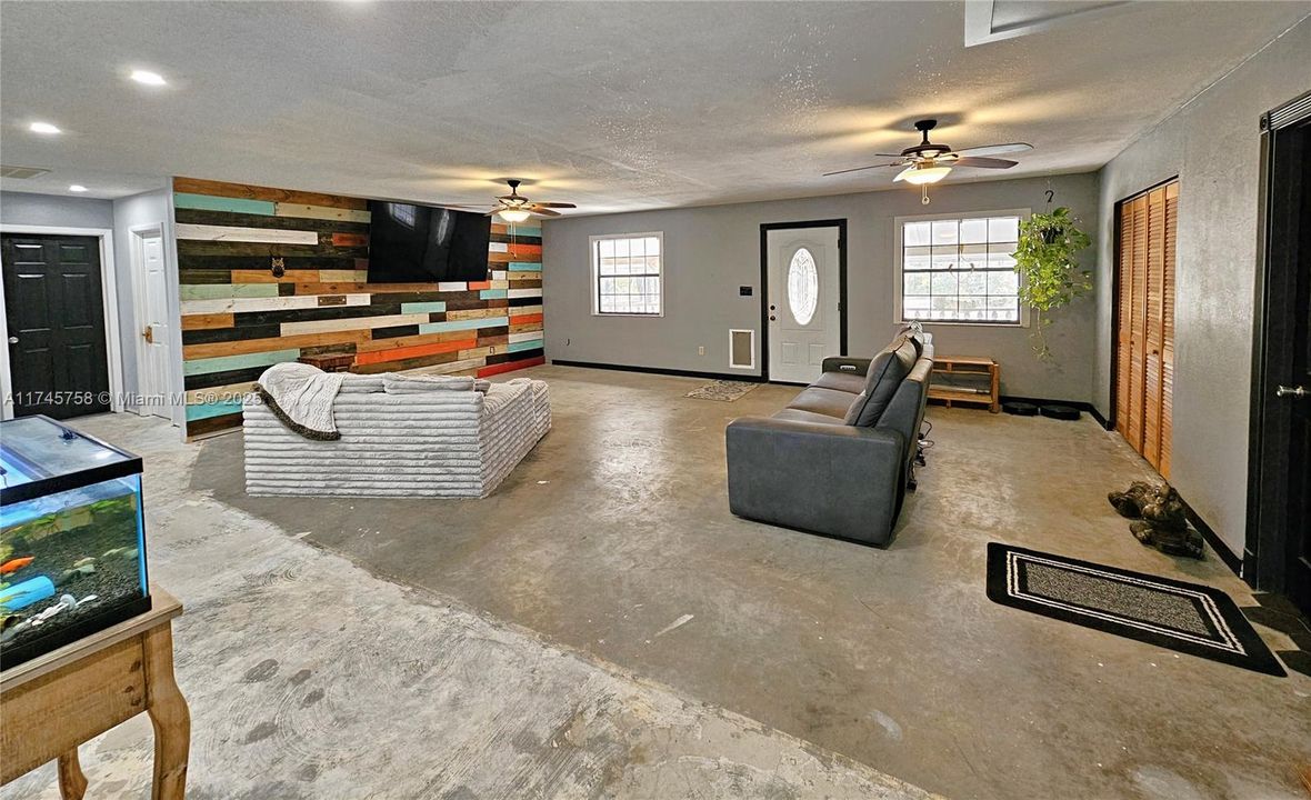 待售: $549,900 (3 贝兹, 2 浴室, 0 平方英尺)