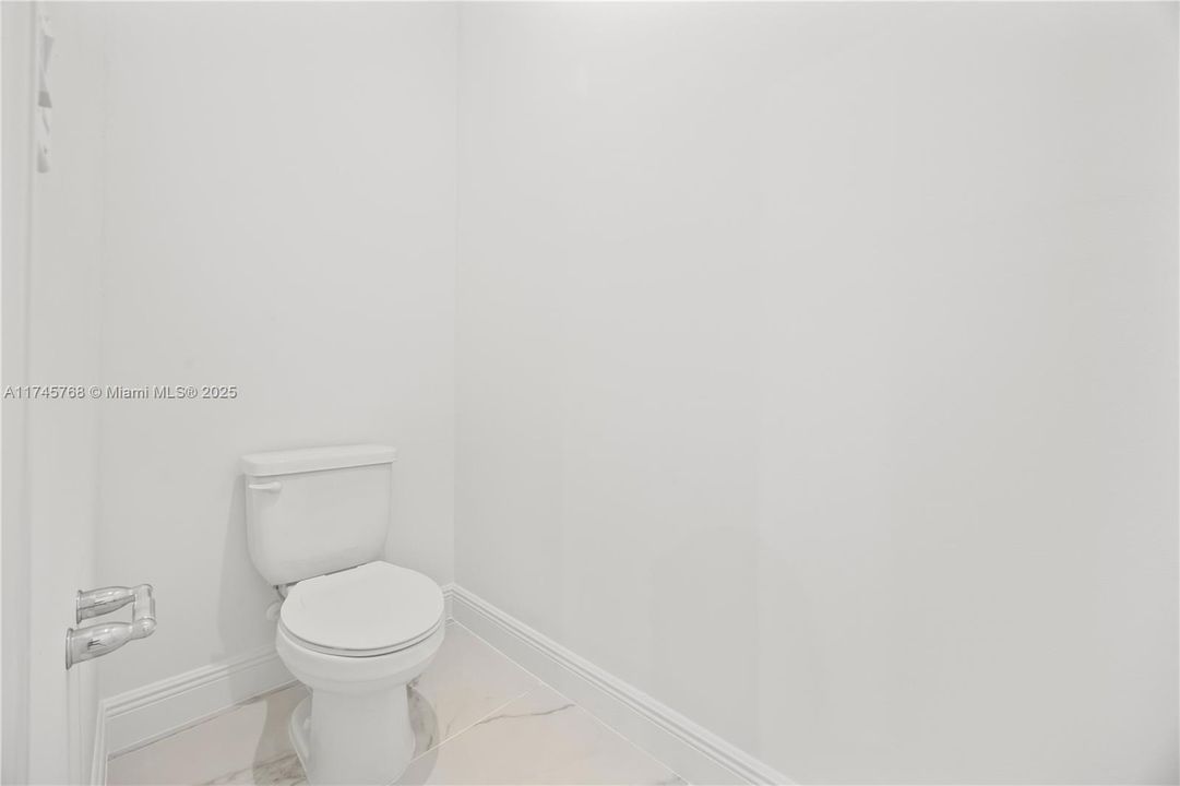 Separate toilet room in the master
