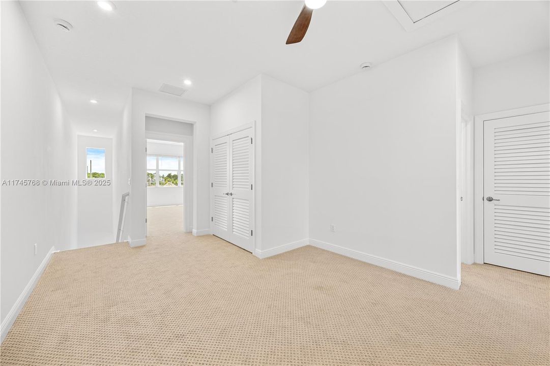 Recently Rented: $3,400 (3 beds, 2 baths, 0 Square Feet)