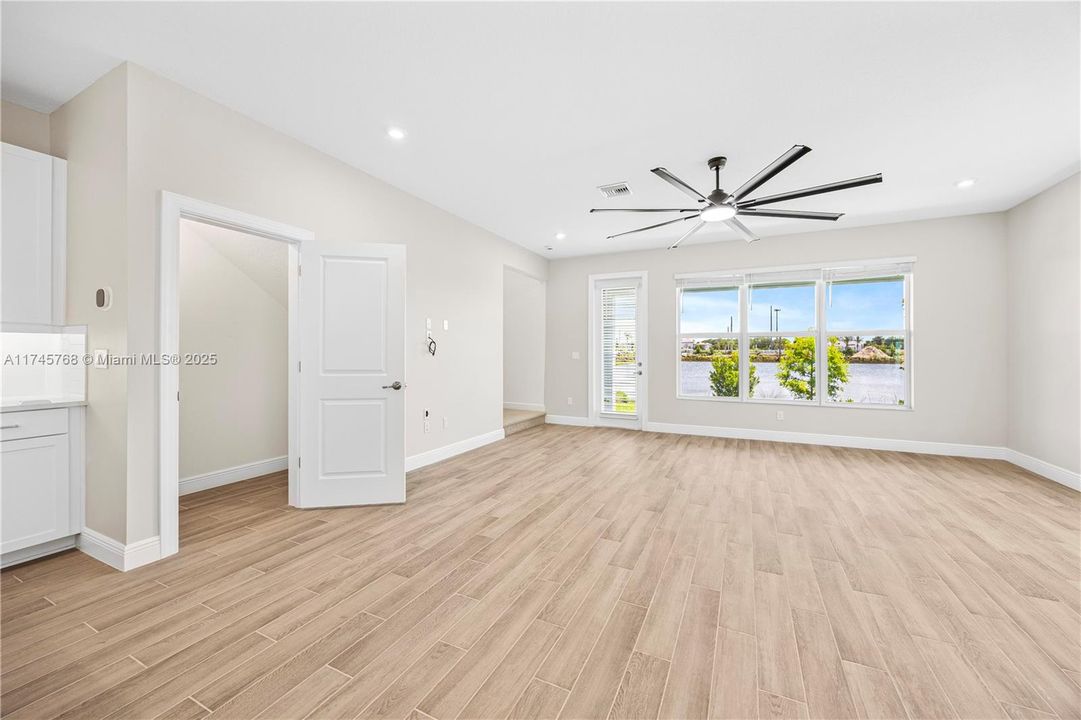 Recently Rented: $3,400 (3 beds, 2 baths, 0 Square Feet)