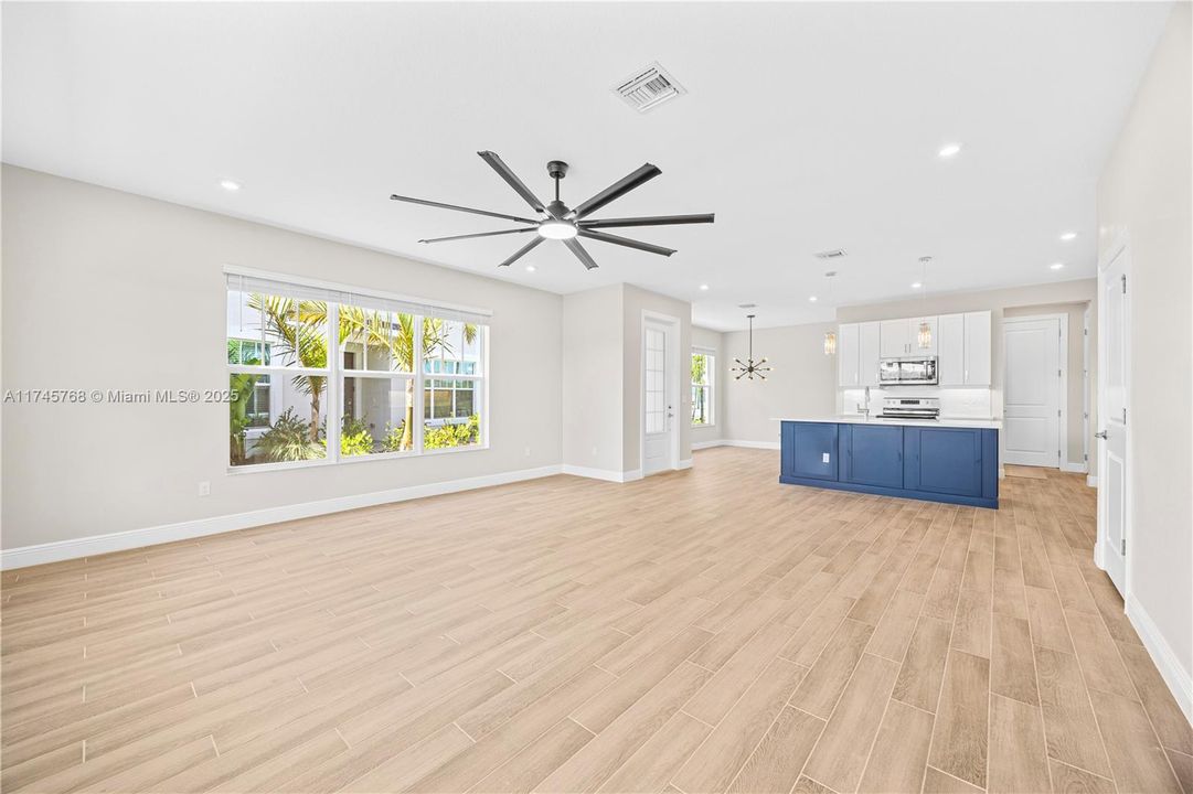 Recently Rented: $3,400 (3 beds, 2 baths, 0 Square Feet)