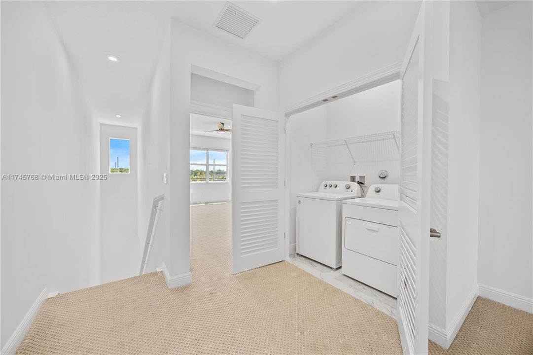 Recently Rented: $3,400 (3 beds, 2 baths, 0 Square Feet)