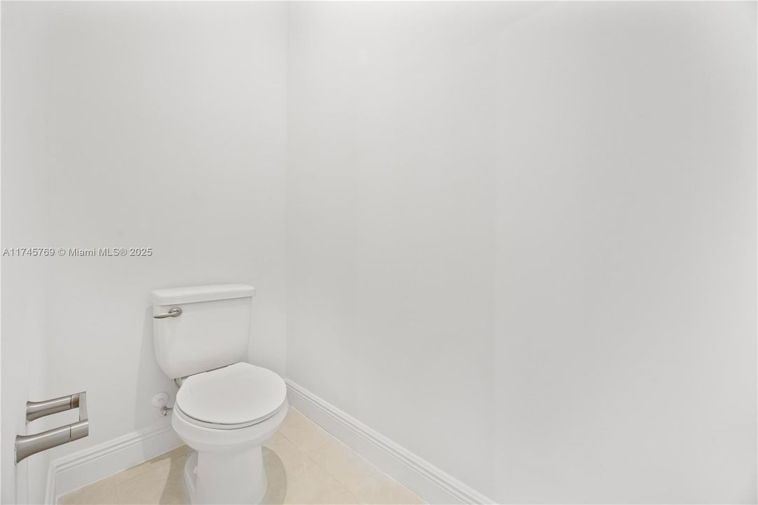 Separate toilet room