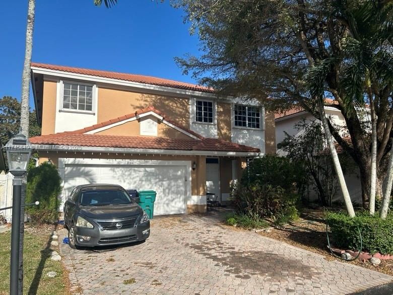 Recently Sold: $650,000 (4 beds, 2 baths, 2885 Square Feet)