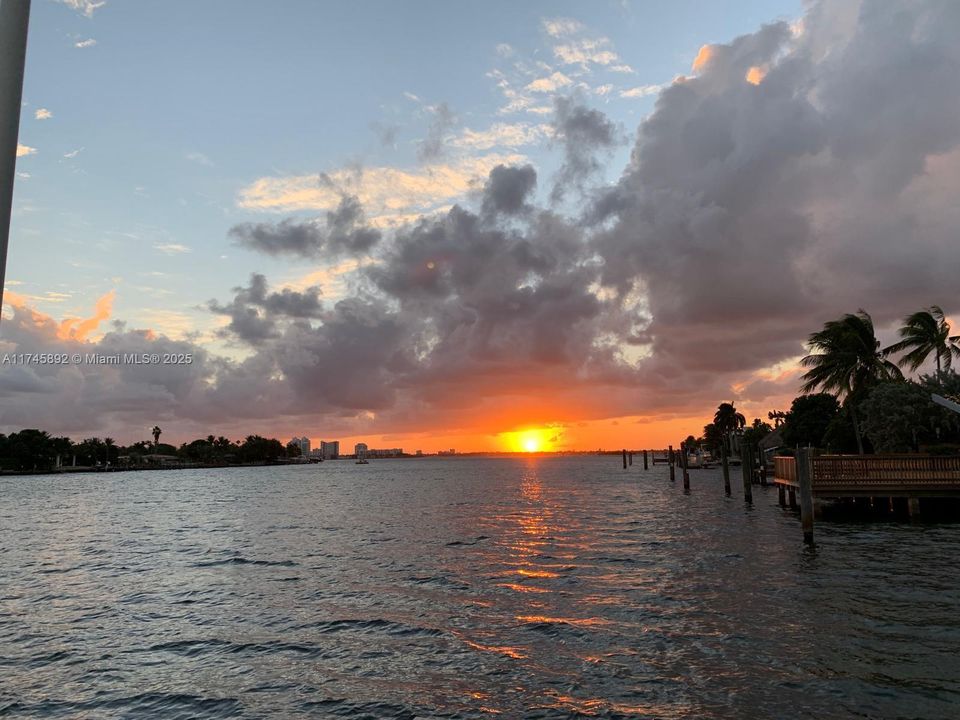 For Sale: $7,500,000 (4 beds, 3 baths, 3625 Square Feet)