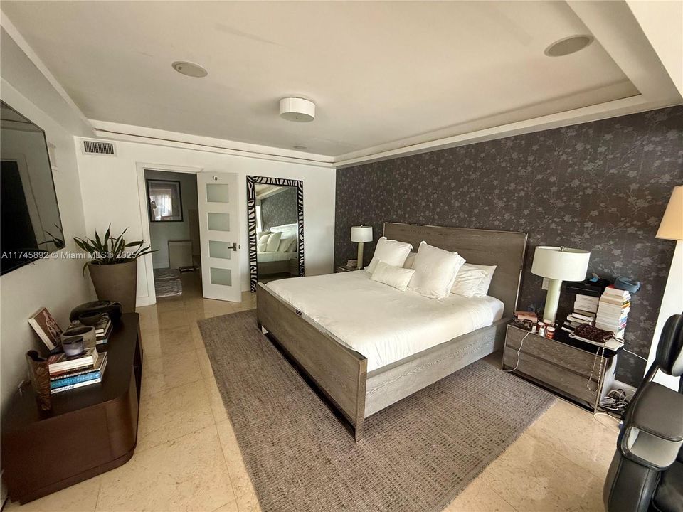 For Sale: $7,500,000 (4 beds, 3 baths, 3625 Square Feet)