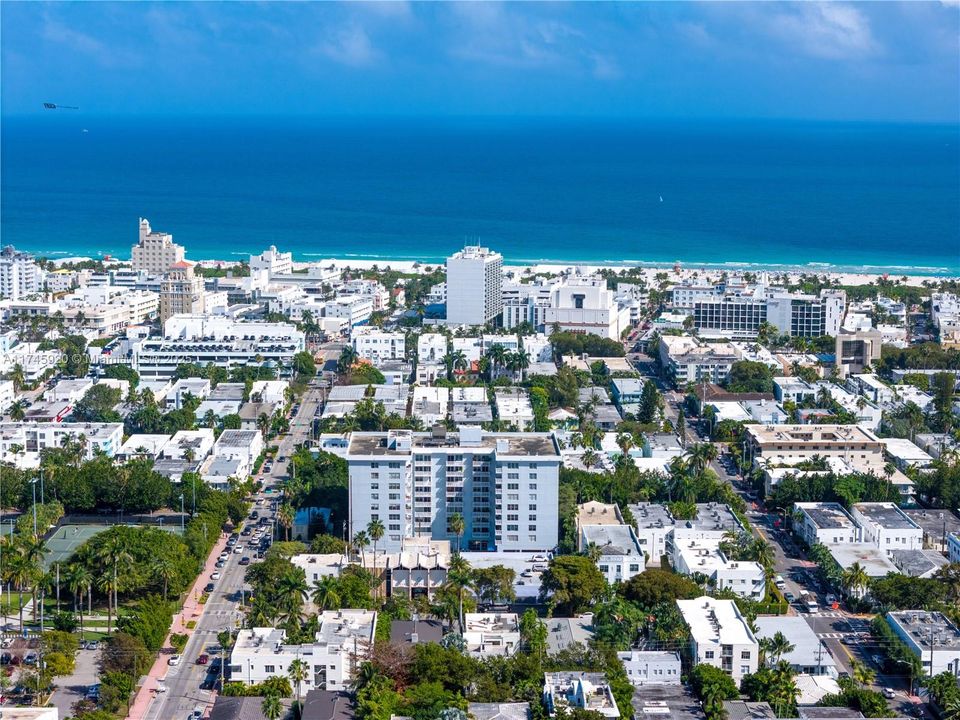 Recently Sold: $275,000 (1 beds, 1 baths, 766 Square Feet)