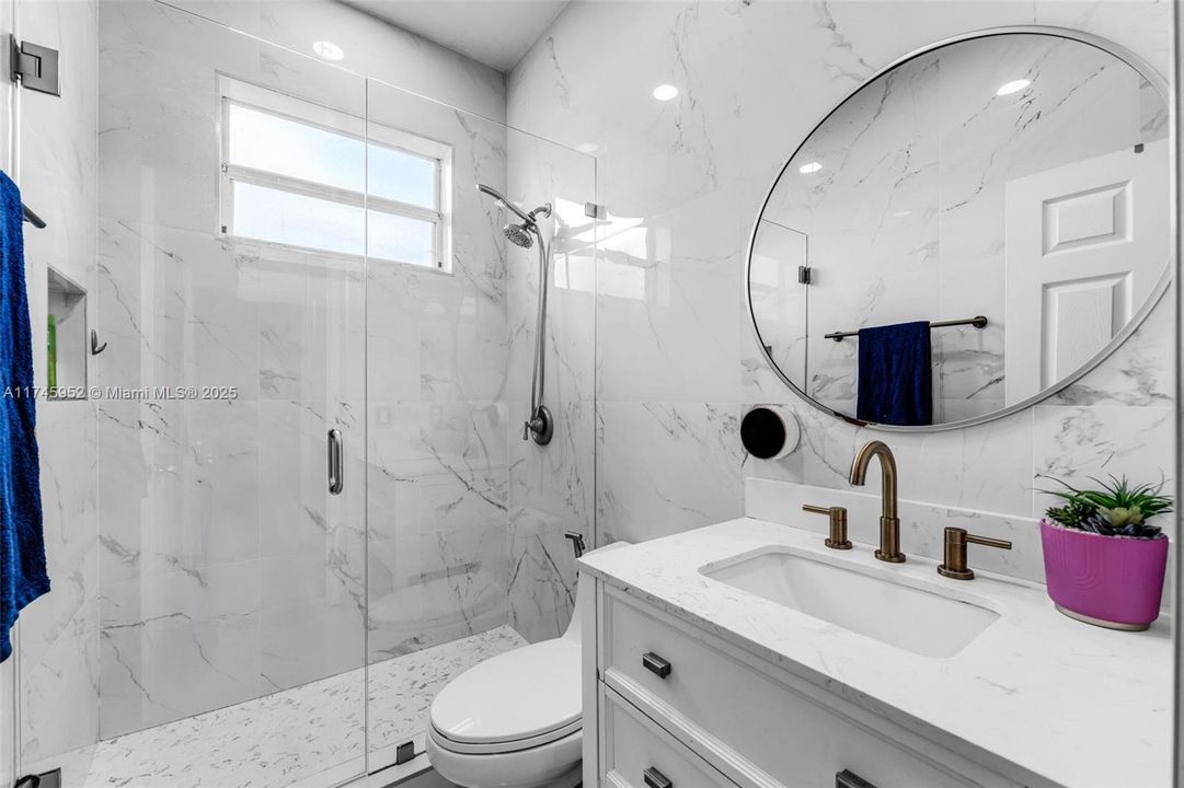 Recently Sold: $600,000 (3 beds, 2 baths, 1668 Square Feet)