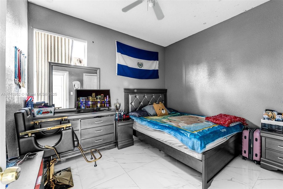 Recently Sold: $600,000 (3 beds, 2 baths, 1668 Square Feet)