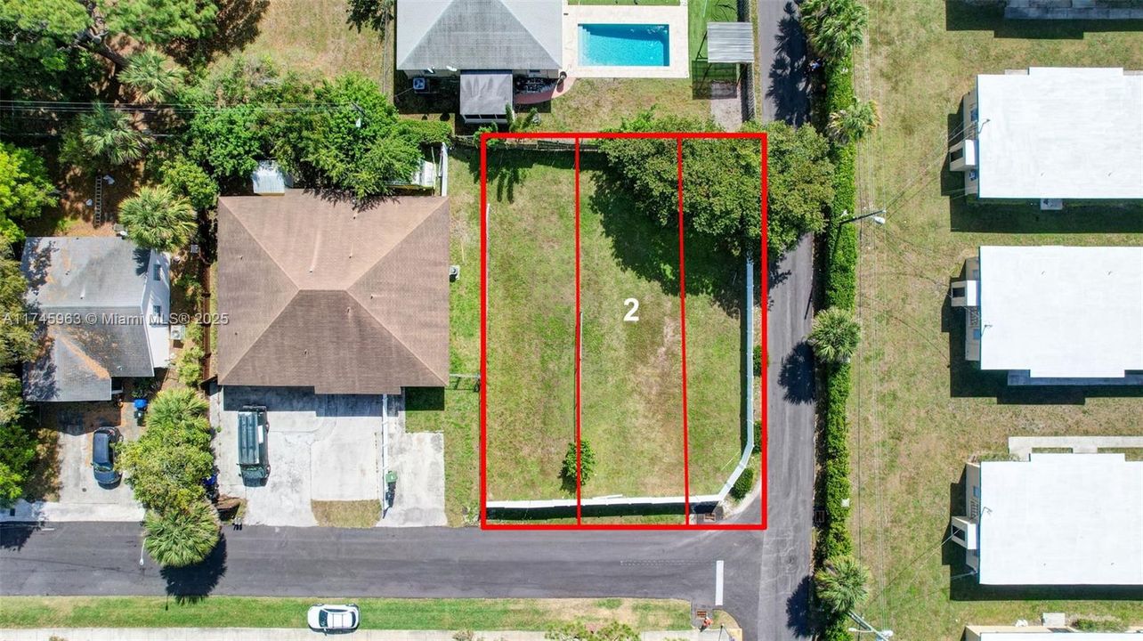 最近售出: $69,999 (0.05 acres)