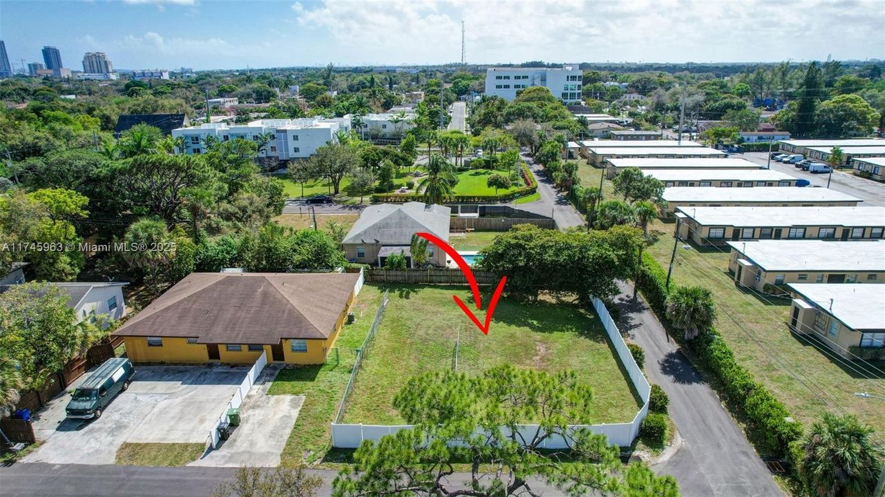 最近售出: $69,999 (0.05 acres)