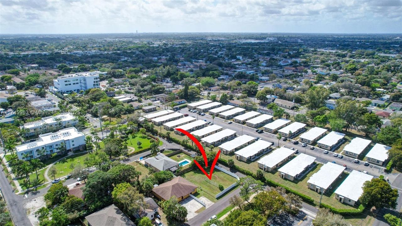 最近售出: $69,999 (0.05 acres)