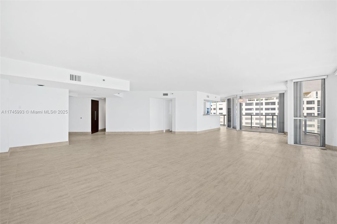 Recently Rented: $6,900 (2 beds, 2 baths, 2020 Square Feet)