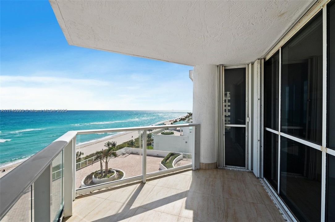 Recently Rented: $6,900 (2 beds, 2 baths, 2020 Square Feet)