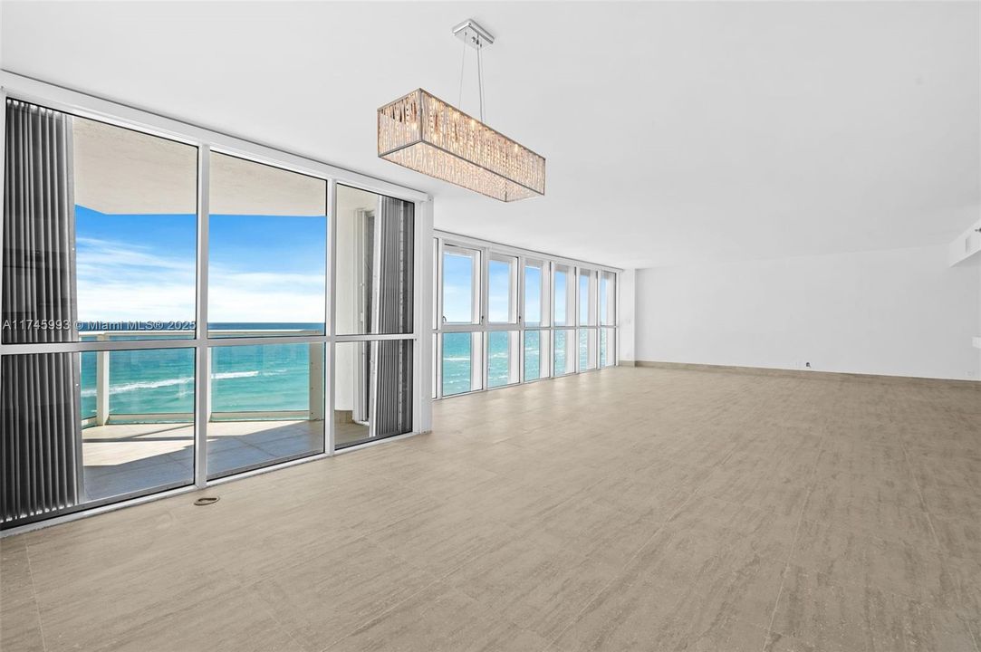 Recently Rented: $6,900 (2 beds, 2 baths, 2020 Square Feet)