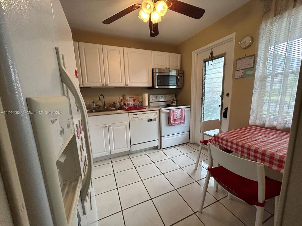 Vendido Recientemente: $119,900 (1 camas, 1 baños, 775 Pies cuadrados)