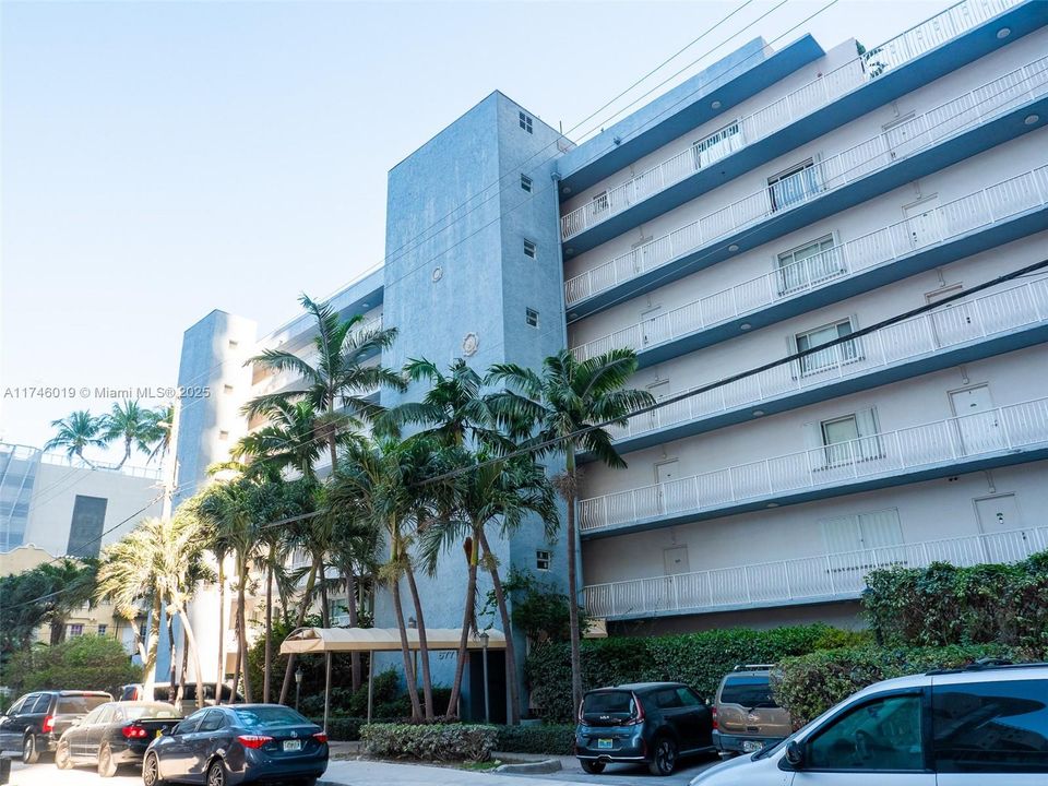 Vendido Recientemente: $285,000 (1 camas, 1 baños, 696 Pies cuadrados)