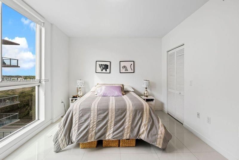 待售: $310,000 (1 贝兹, 1 浴室, 0 平方英尺)