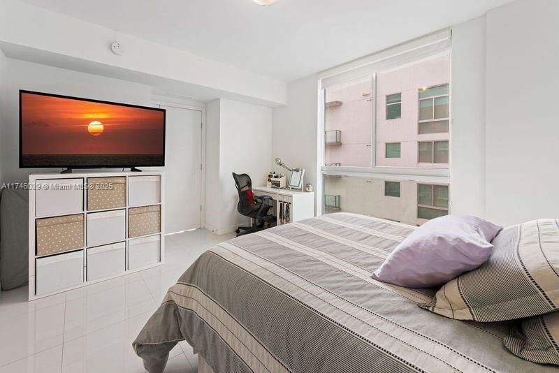 待售: $310,000 (1 贝兹, 1 浴室, 0 平方英尺)