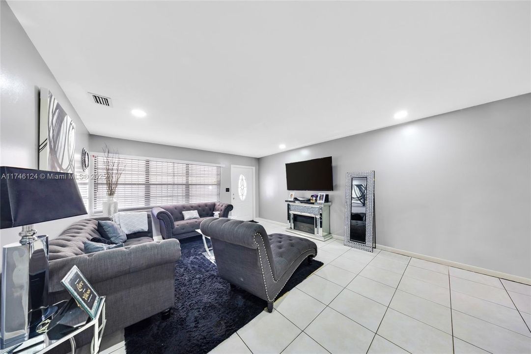 Recently Sold: $849,000 (0 beds, 0 baths, 2819 Square Feet)