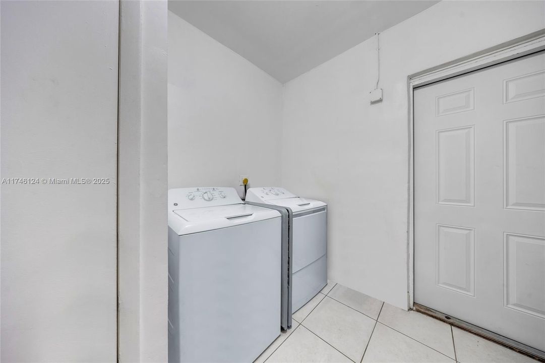 Recently Sold: $849,000 (0 beds, 0 baths, 2819 Square Feet)