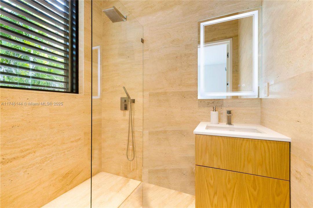 Ground floor guest bathroom