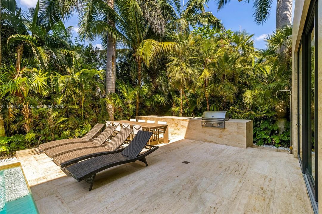 Pool Lounge / Sun Deck