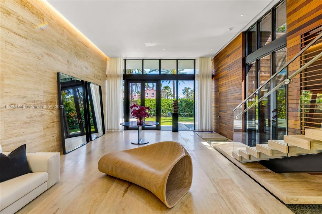 For Sale: $9,875,000 (8 beds, 8 baths, 6529 Square Feet)