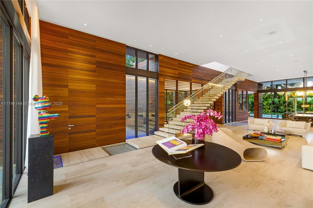 For Sale: $9,875,000 (8 beds, 8 baths, 6529 Square Feet)