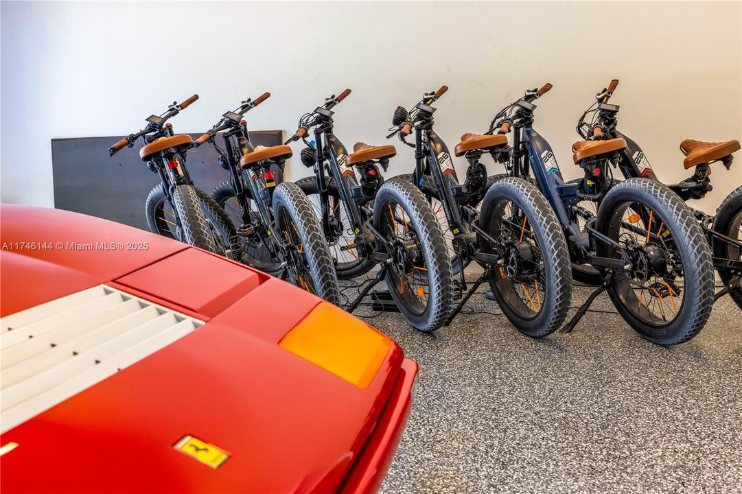 For Sale: $9,875,000 (8 beds, 8 baths, 6529 Square Feet)