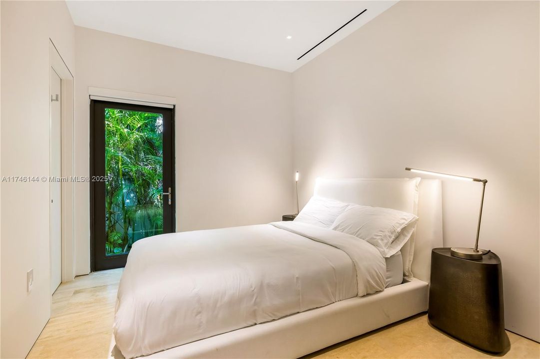 Maid and/or guest bedroom