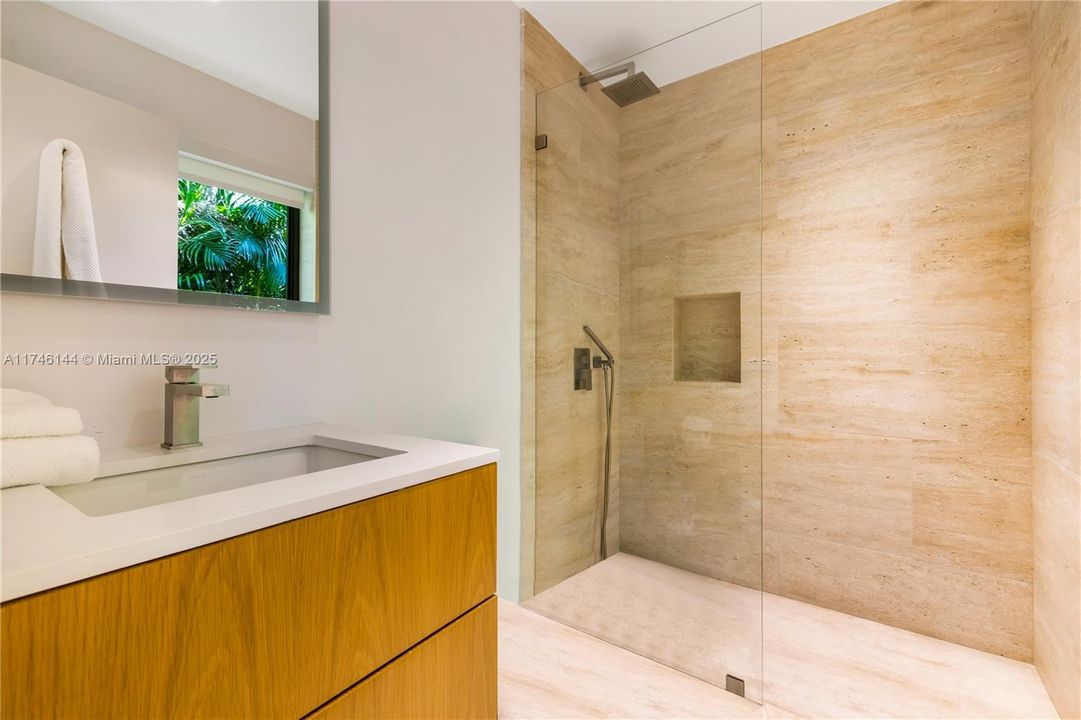 Maid and/or guest bathroom