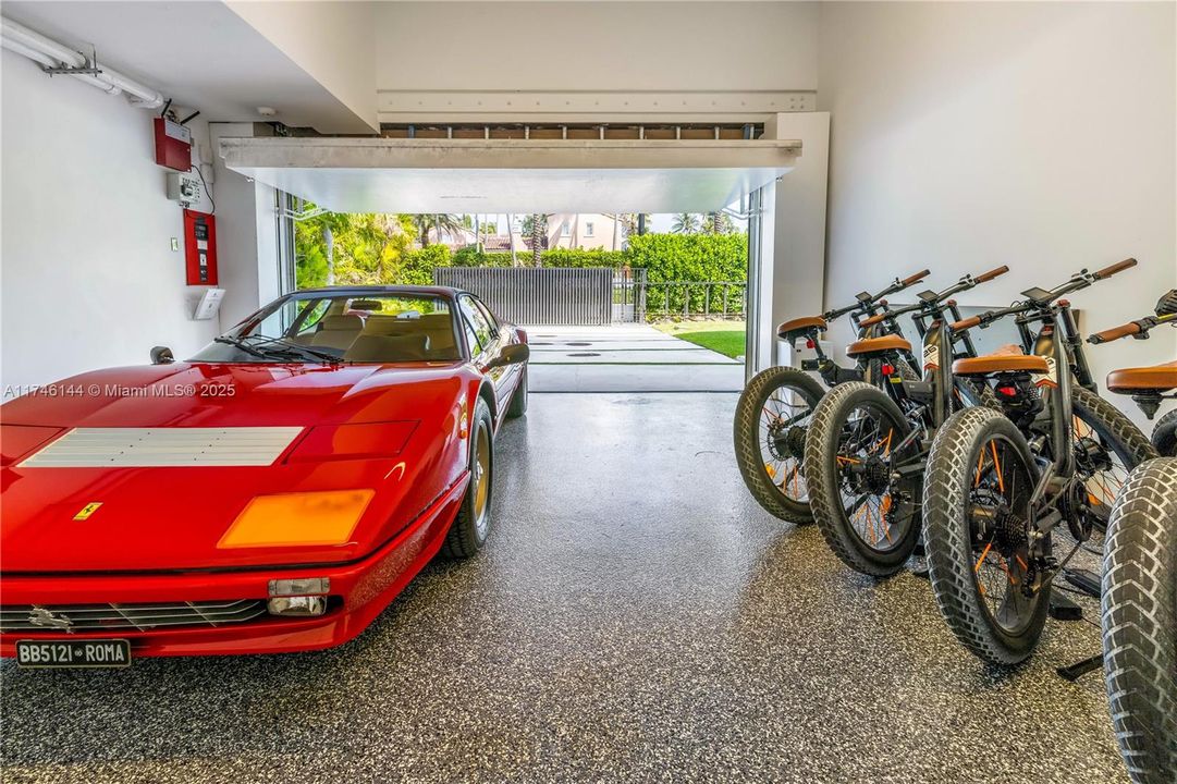 For Sale: $9,875,000 (8 beds, 8 baths, 6529 Square Feet)