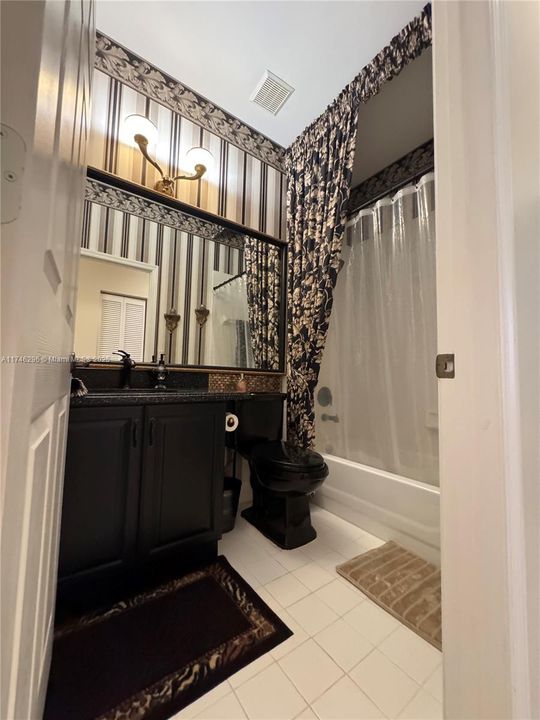 最近租的: $3,300 (3 贝兹, 2 浴室, 1488 平方英尺)