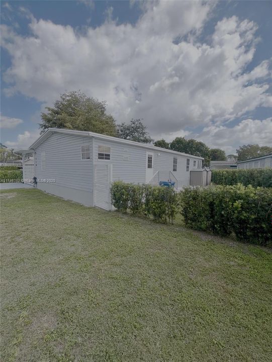 最近租的: $3,100 (4 贝兹, 2 浴室, 1430 平方英尺)