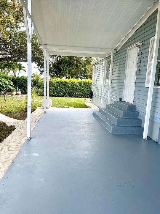 最近租的: $3,100 (4 贝兹, 2 浴室, 1430 平方英尺)