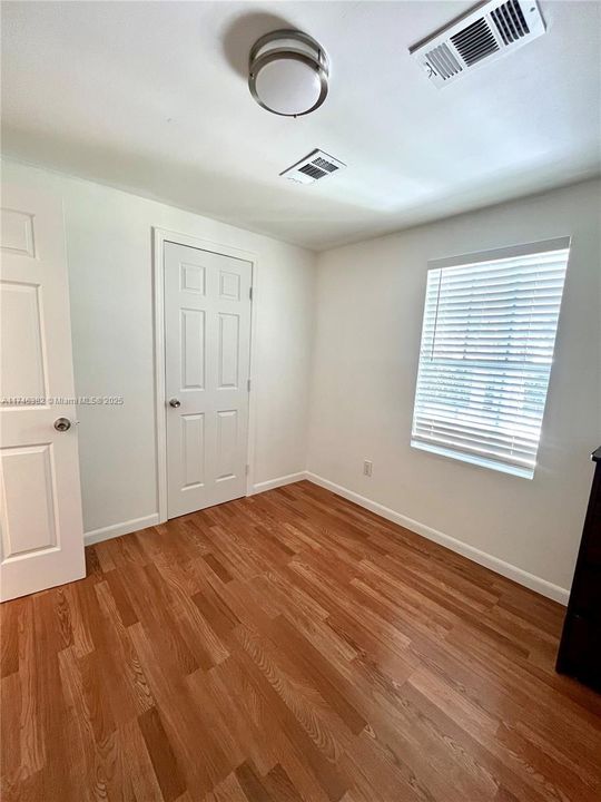 最近租的: $3,100 (4 贝兹, 2 浴室, 1430 平方英尺)