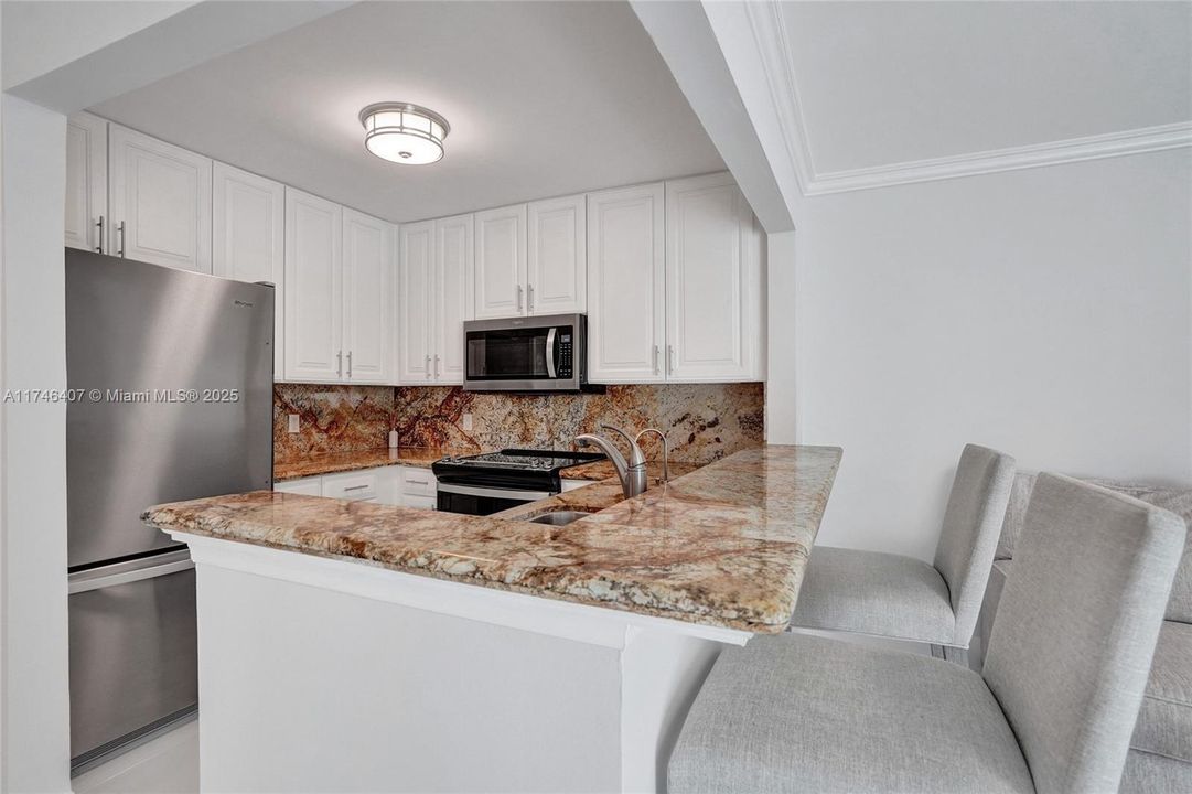 Recently Sold: $435,000 (2 beds, 2 baths, 1228 Square Feet)