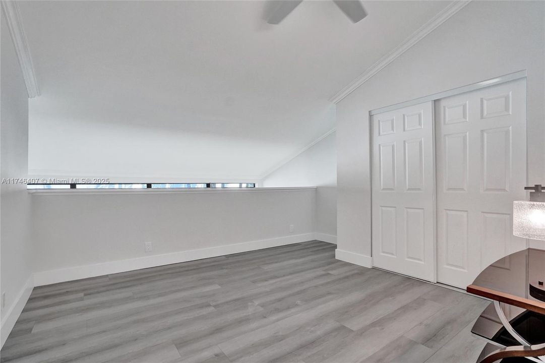 Recently Sold: $435,000 (2 beds, 2 baths, 1228 Square Feet)