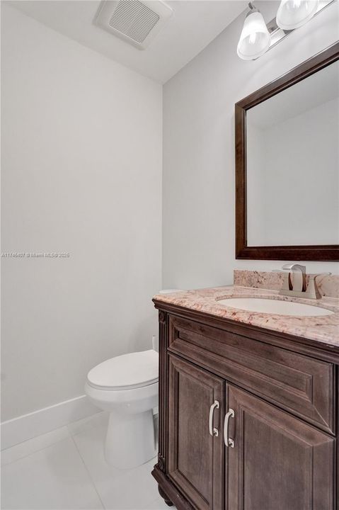 Recently Sold: $435,000 (2 beds, 2 baths, 1228 Square Feet)