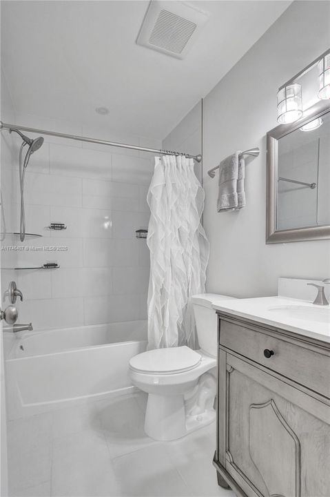 Recently Sold: $435,000 (2 beds, 2 baths, 1228 Square Feet)