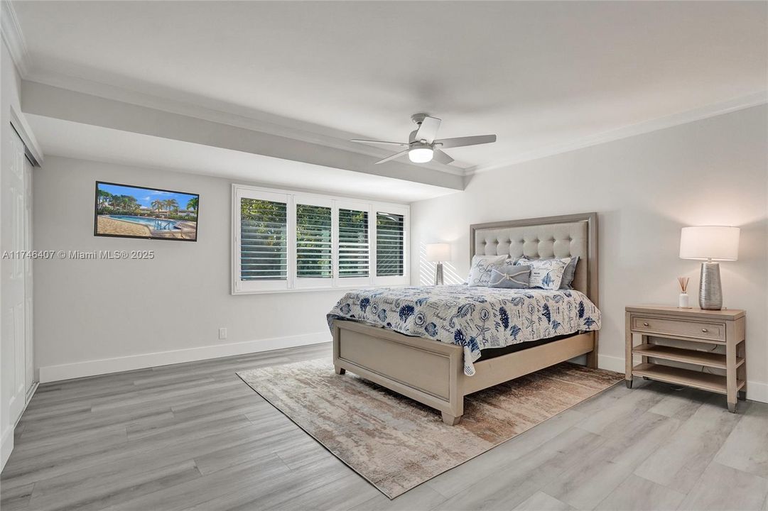 Recently Sold: $435,000 (2 beds, 2 baths, 1228 Square Feet)