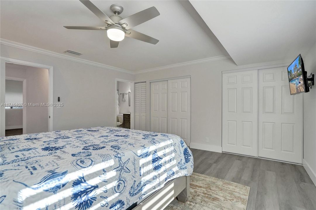 Recently Sold: $435,000 (2 beds, 2 baths, 1228 Square Feet)