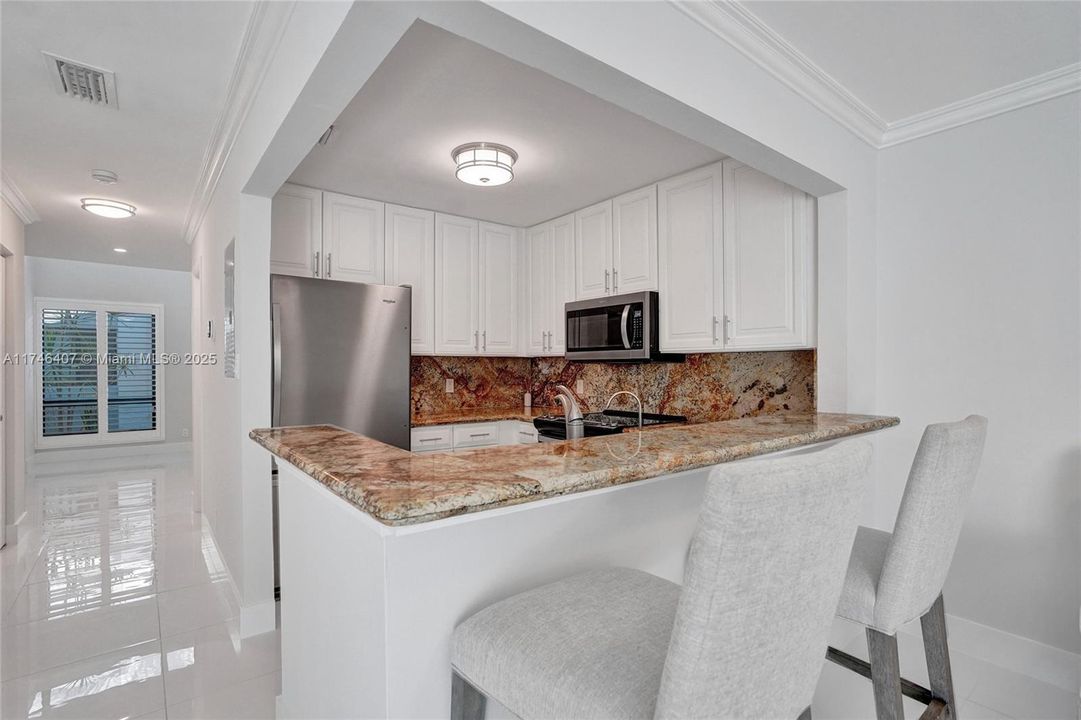 Recently Sold: $435,000 (2 beds, 2 baths, 1228 Square Feet)