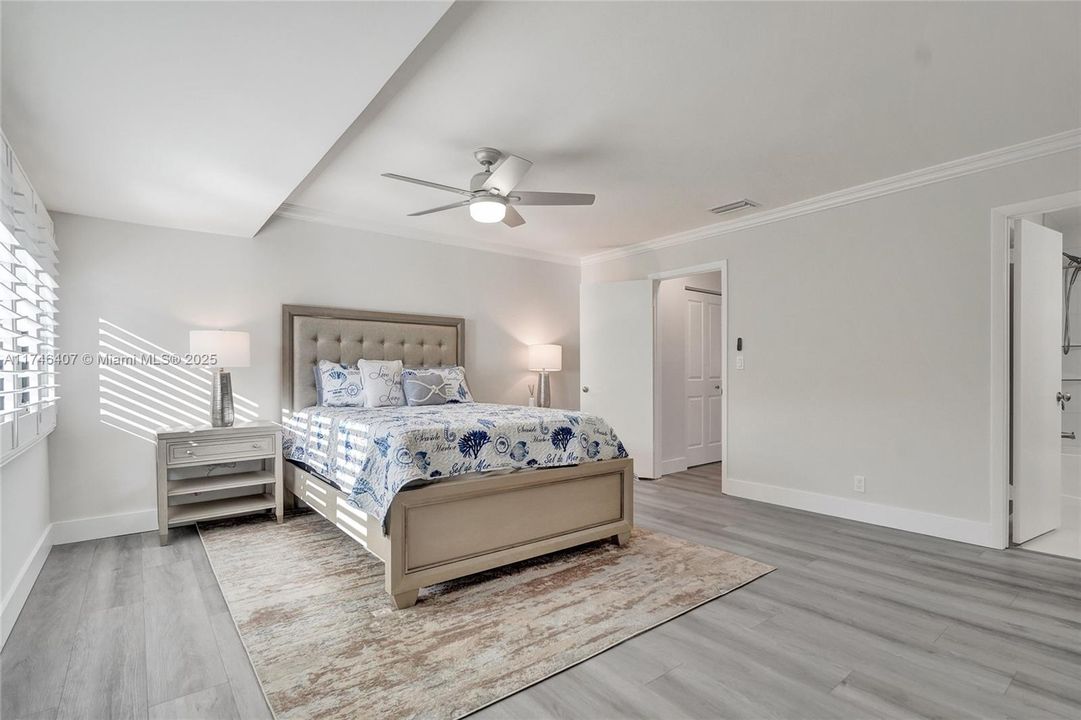 Recently Sold: $435,000 (2 beds, 2 baths, 1228 Square Feet)