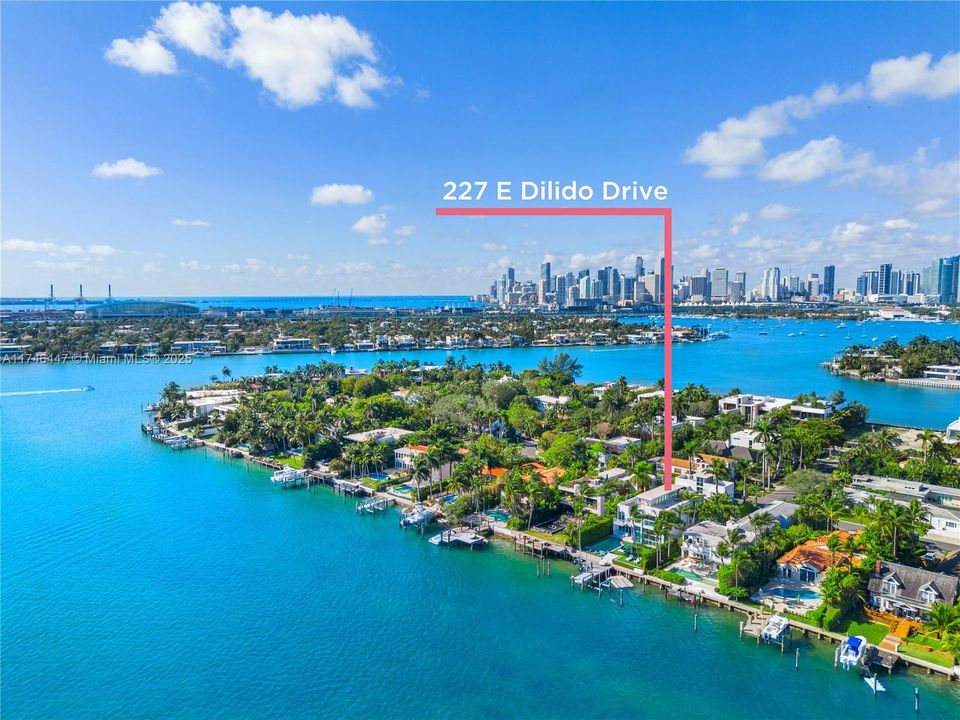 For Rent: $100,000 (8 beds, 7 baths, 7210 Square Feet)