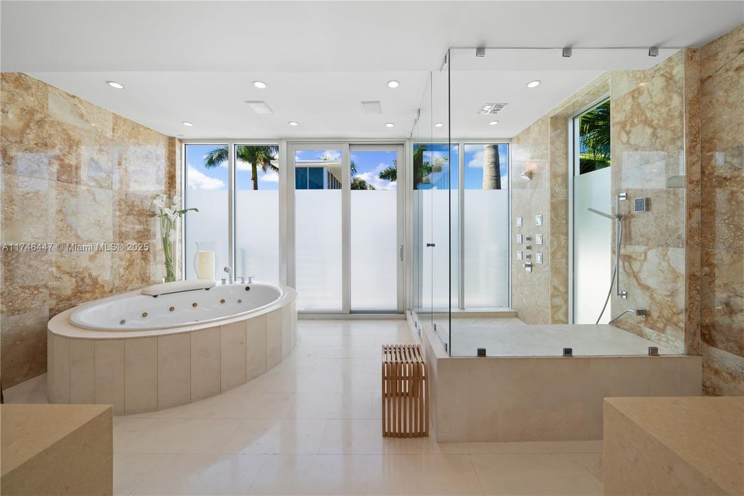 For Rent: $100,000 (8 beds, 7 baths, 7210 Square Feet)